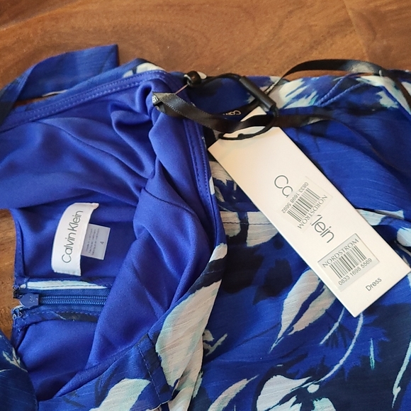 🌸Host Pick🌸 Calvin Klein Blue Floral Halter neck Midi Print Dress - Picture 14 of 14